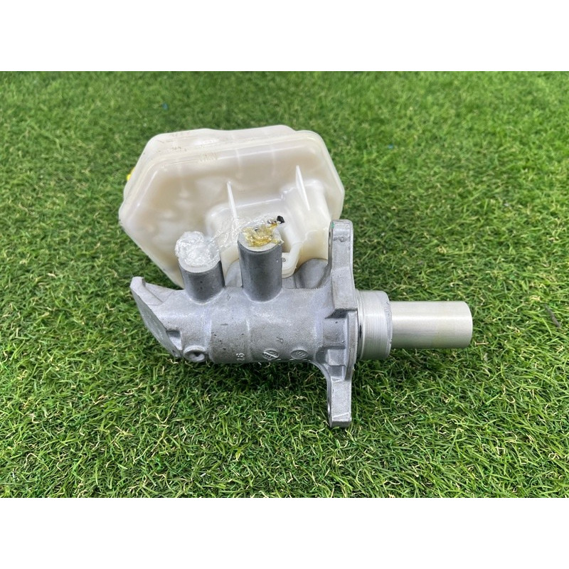 Главный тормозной цилиндр (тормозная система) Jeep Grand Cherokee WK2 2020 3.6 68306574AC