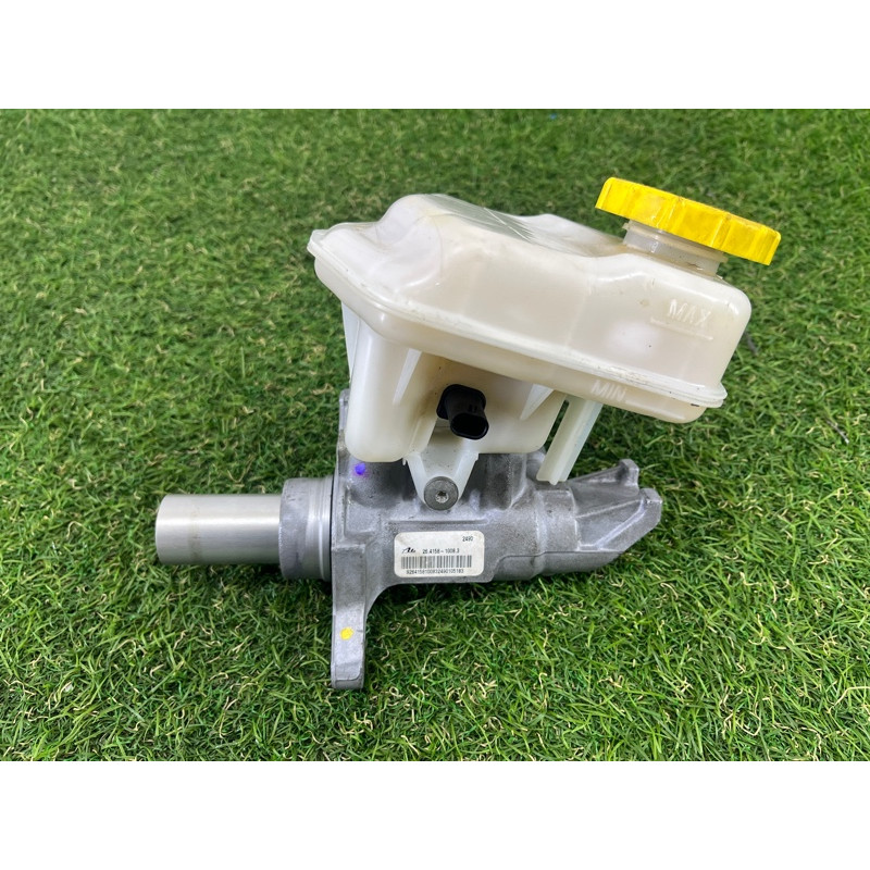 Главный тормозной цилиндр (тормозная система) Jeep Grand Cherokee WK2 2020 3.6 68306574AC