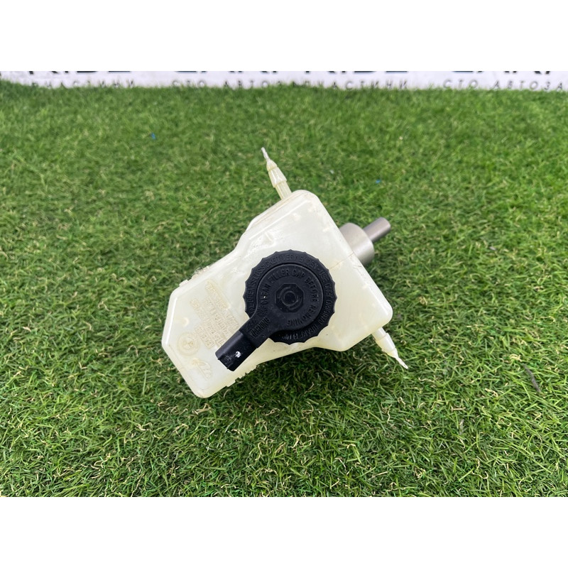 Головний гальмівний циліндр (гальмівна система) BMW 3-series E93 2008 3.0 N54 34336785664