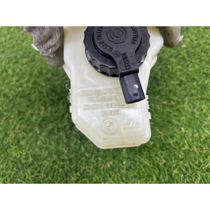 Головний гальмівний циліндр (гальмівна система) BMW 3-series E93 2008 3.0 N54 34336785664