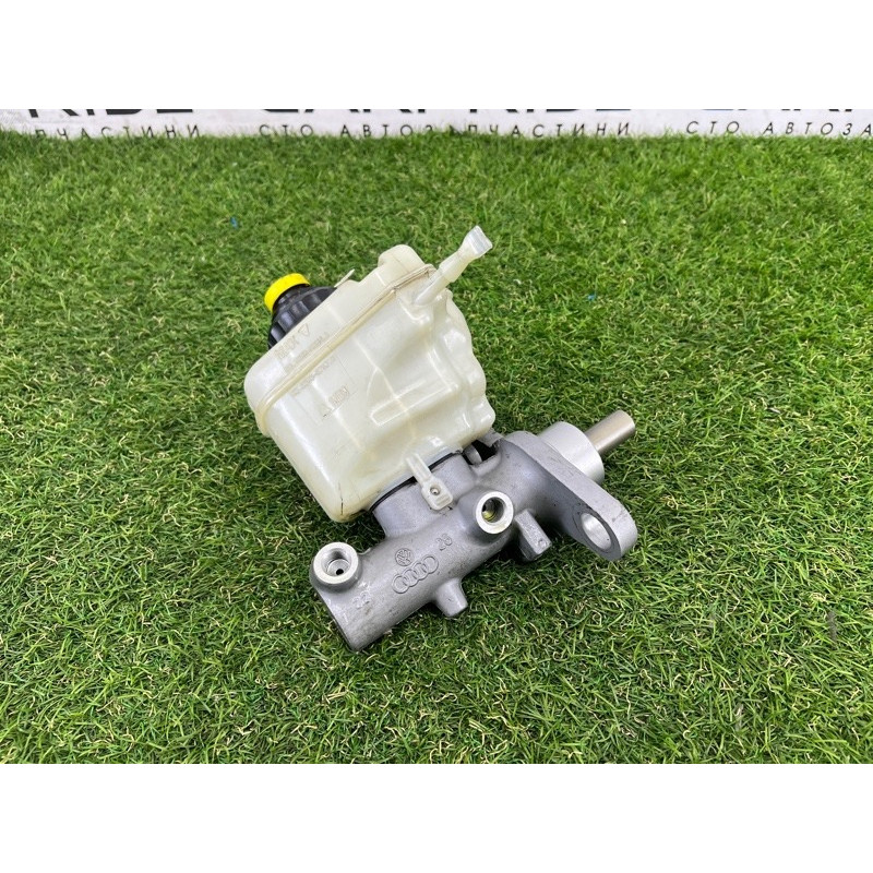 Главный тормозной цилиндр (тормозная система) AUDI Q7 4L 2011 3.0 CATA 7L8611019F