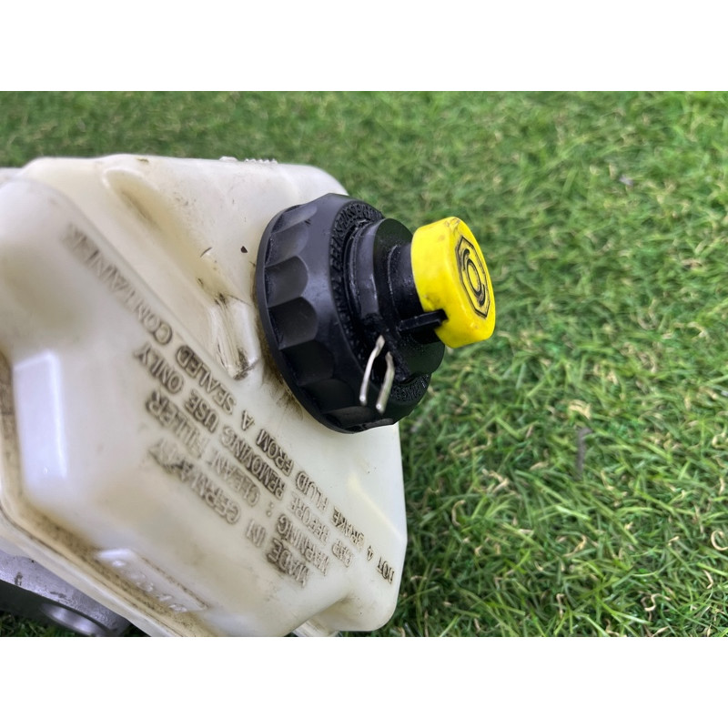 Главный тормозной цилиндр (тормозная система) AUDI Q7 4L 2011 3.0 CATA 7L8611019F