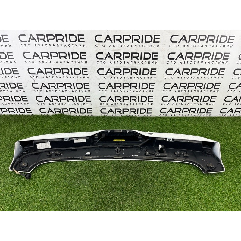 Спойлер (кузов и элементы) Jeep Grand Cherokee WK2 2017 3.6 68217495AA