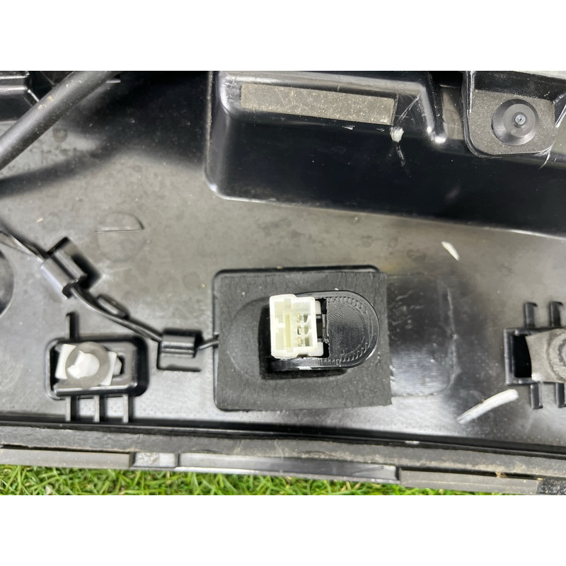 Спойлер (кузов и элементы) Jeep Grand Cherokee WK2 2020 3.6 68217495AA