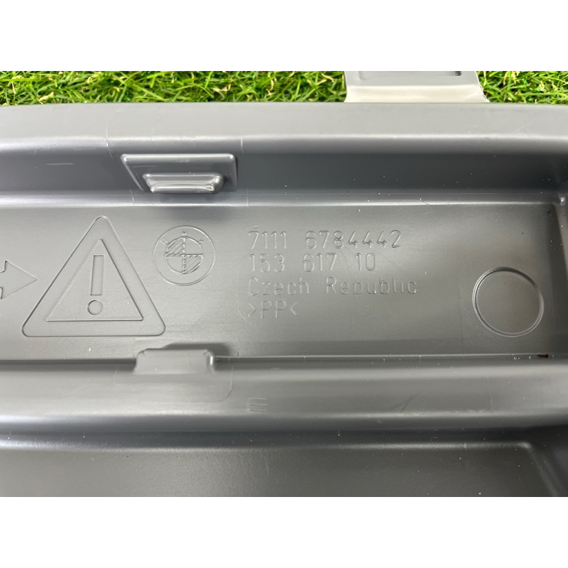 Ящик для инструментов (аксессуары) BMW 7-series F02 2011 4.4 N63 71106784443