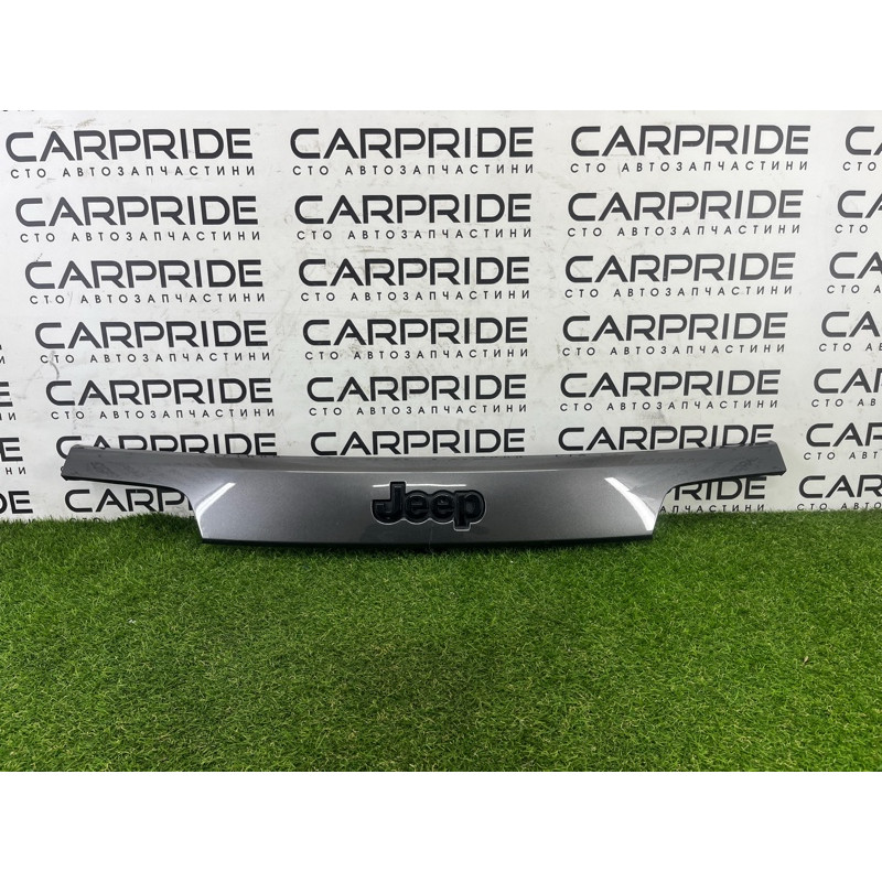 Накладка крышки багажника (кузов и элементы) Jeep Grand Cherokee WK2 2020 3.6 6KL57GW7AA