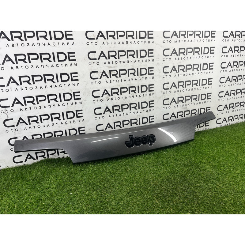 Накладка крышки багажника (кузов и элементы) Jeep Grand Cherokee WK2 2020 3.6 6KL57GW7AA