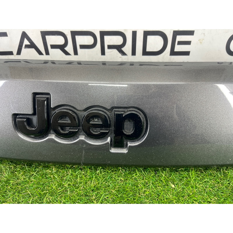 Накладка крышки багажника (кузов и элементы) Jeep Grand Cherokee WK2 2020 3.6 6KL57GW7AA