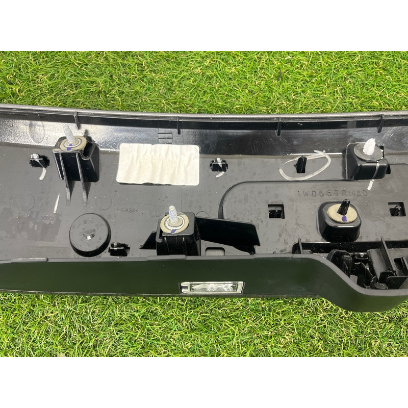 Накладка крышки багажника (кузов и элементы) Jeep Grand Cherokee WK2 2020 3.6 6KL57GW7AA