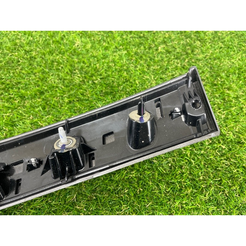 Накладка крышки багажника (кузов и элементы) Jeep Grand Cherokee WK2 2020 3.6 6KL57GW7AA