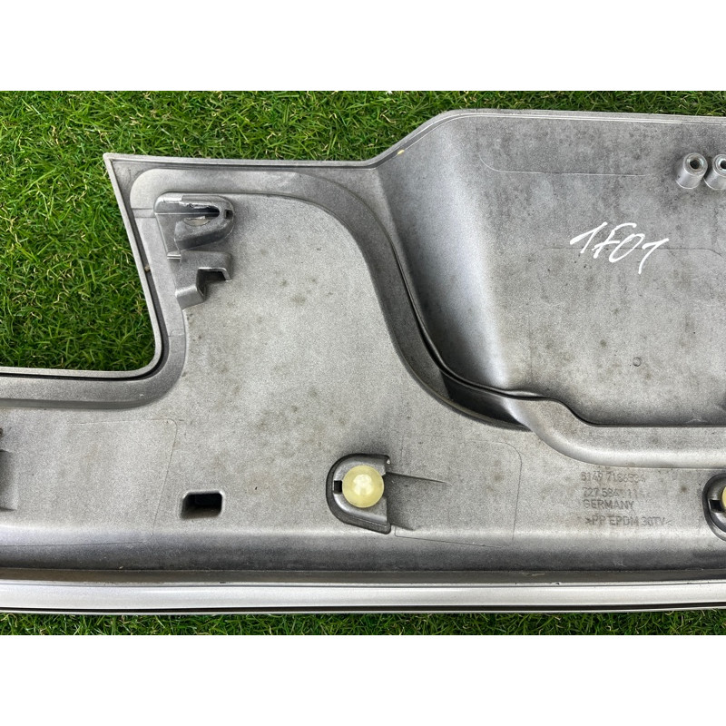 Накладка кришки багажника (кузов і елементи) BMW 7-series F02 2011 4.4 N63 51497205775