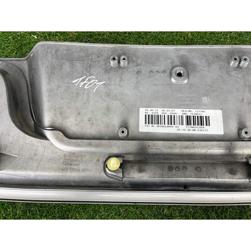 Накладка кришки багажника (кузов і елементи) BMW 7-series F02 2011 4.4 N63 51497205775
