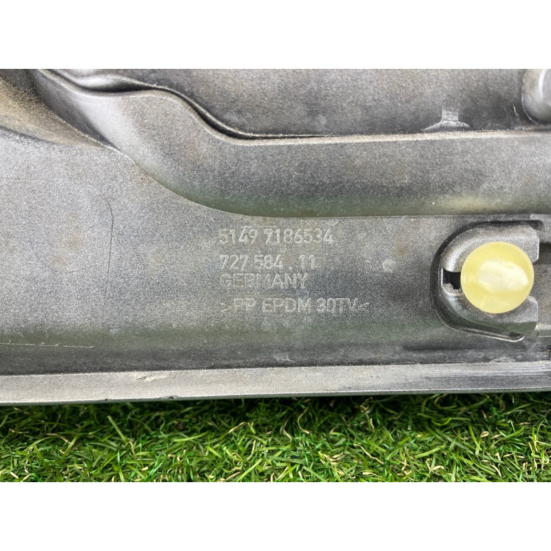 Накладка кришки багажника (кузов і елементи) BMW 7-series F02 2011 4.4 N63 51497205775