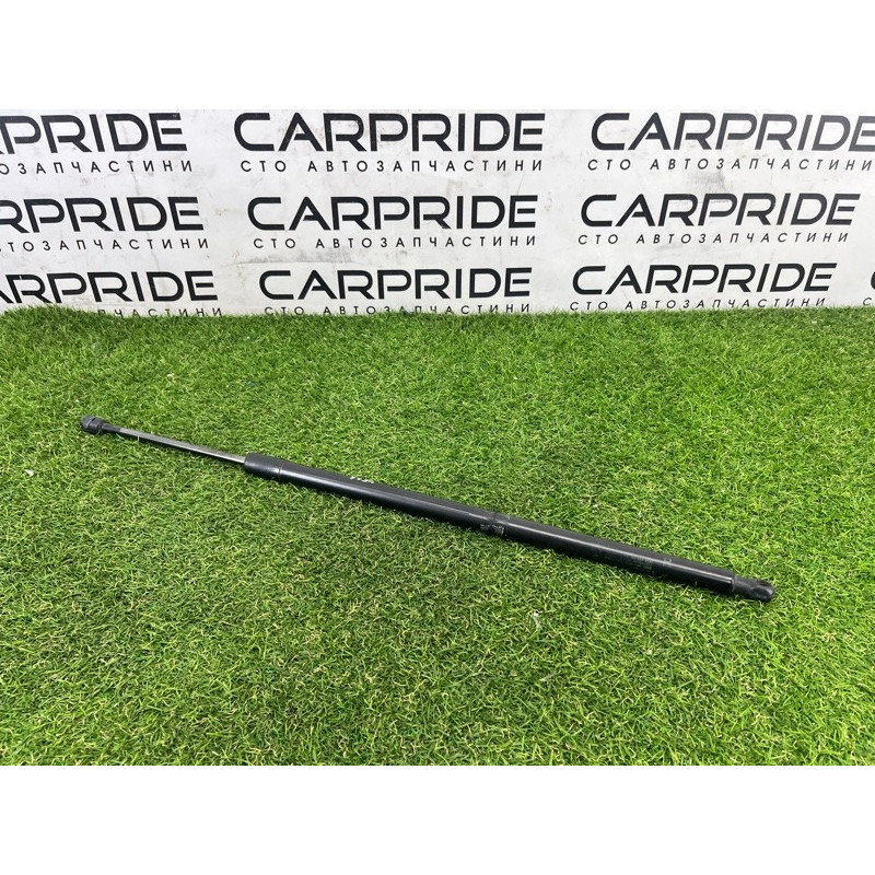 Амортизатор багажника (кузов и элементы) Jeep Grand Cherokee WK2 2017 3.6 68165050AC