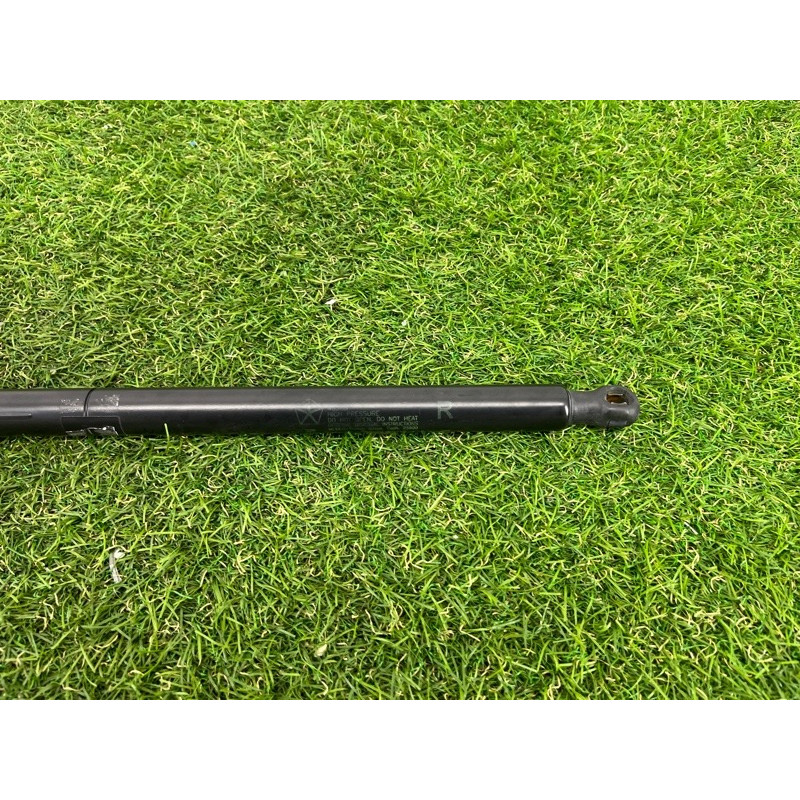 Амортизатор багажника (кузов и элементы) Jeep Grand Cherokee WK2 2017 3.6 68165050AC