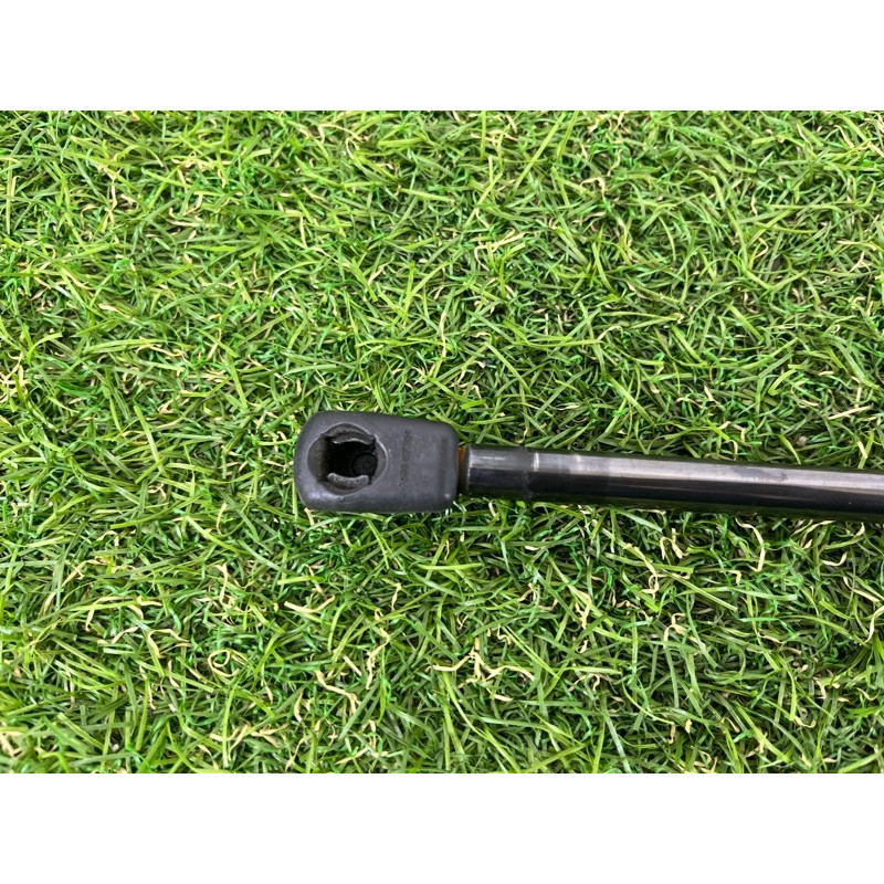 Амортизатор багажника (кузов и элементы) Jeep Grand Cherokee WK2 2017 3.6 68165050AC