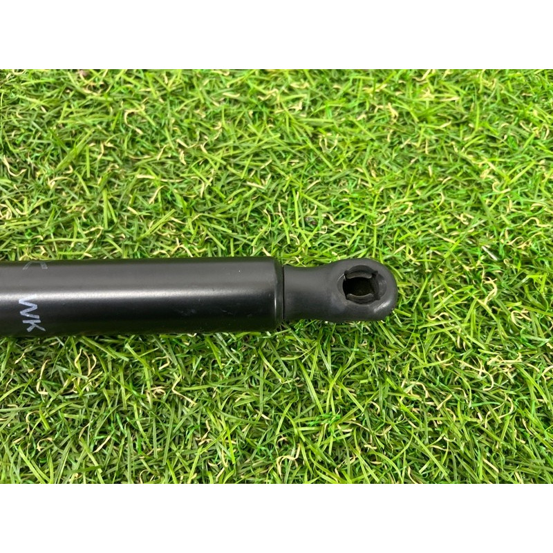 Амортизатор багажника (кузов и элементы) Jeep Grand Cherokee WK2 2014 3.0 Diesel EXF 68165052AB