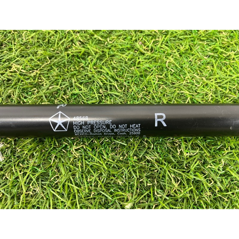 Амортизатор багажника (кузов и элементы) Jeep Grand Cherokee WK2 2014 3.0 Diesel EXF 68165052AB