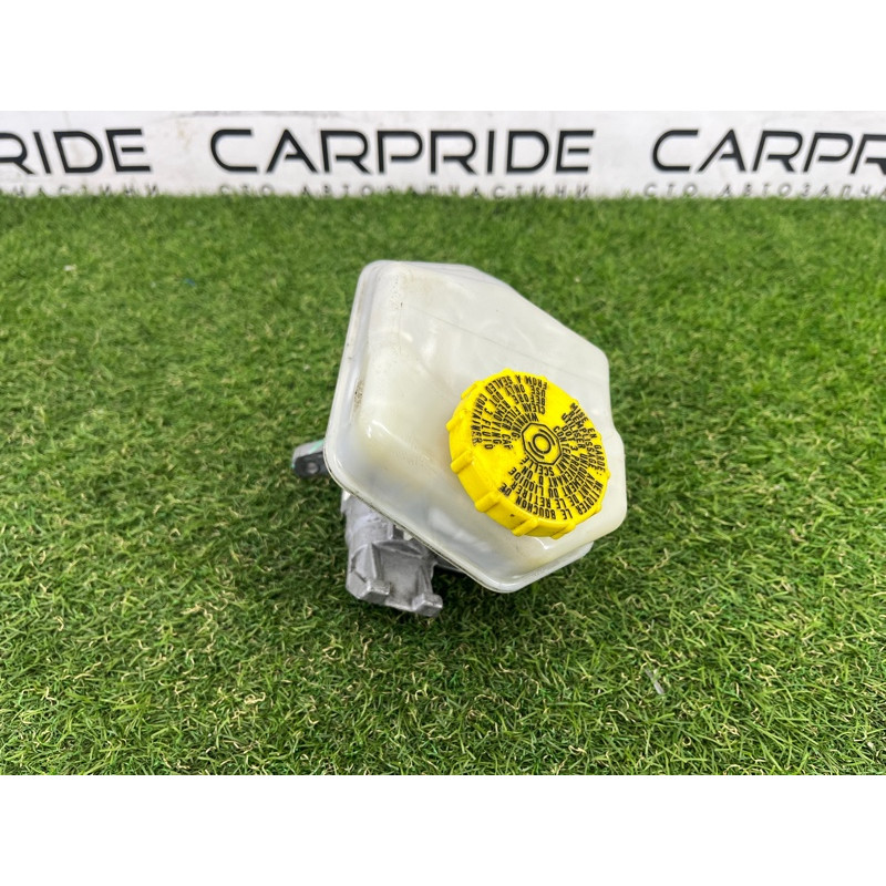 Главный тормозной цилиндр (тормозная система) Jeep Grand Cherokee WK2 2017 68306574AA