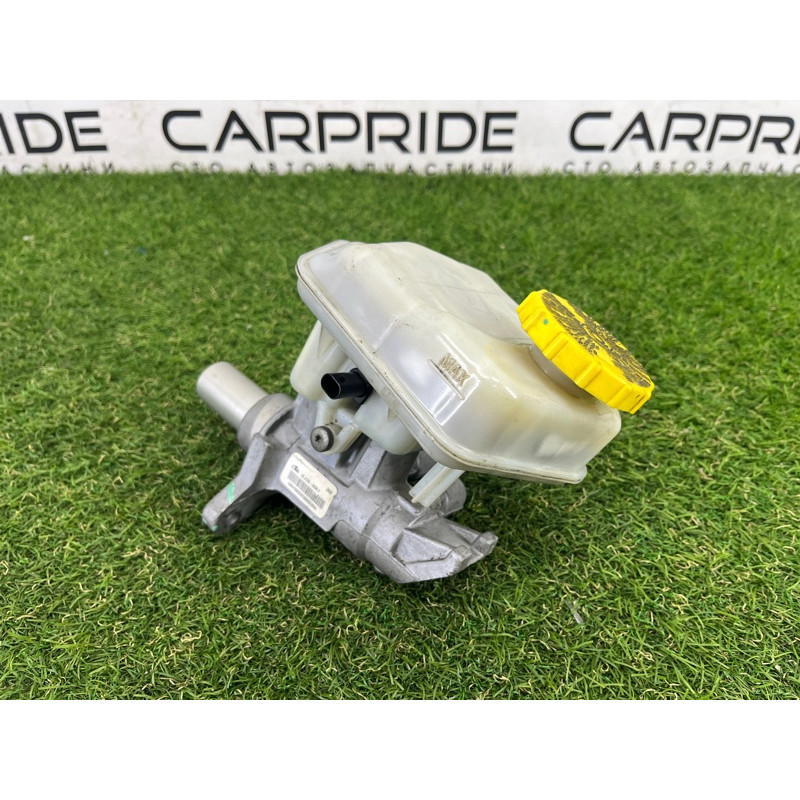 Главный тормозной цилиндр (тормозная система) Jeep Grand Cherokee WK2 2017 68306574AA