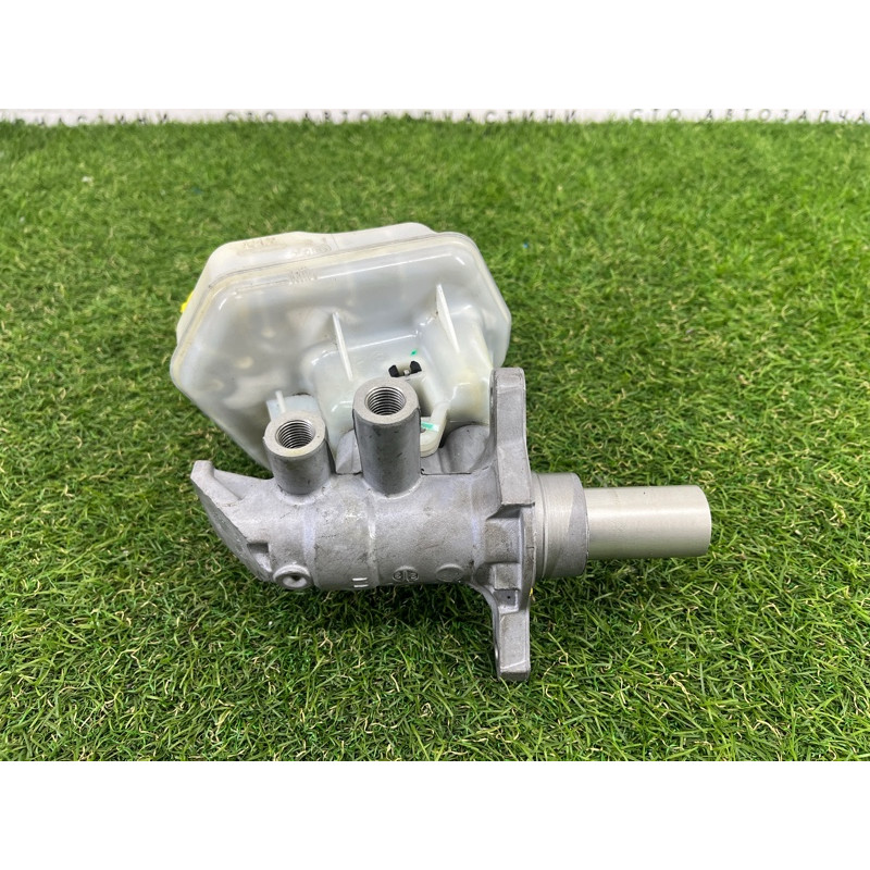 Главный тормозной цилиндр (тормозная система) Jeep Grand Cherokee WK2 2017 68306574AA