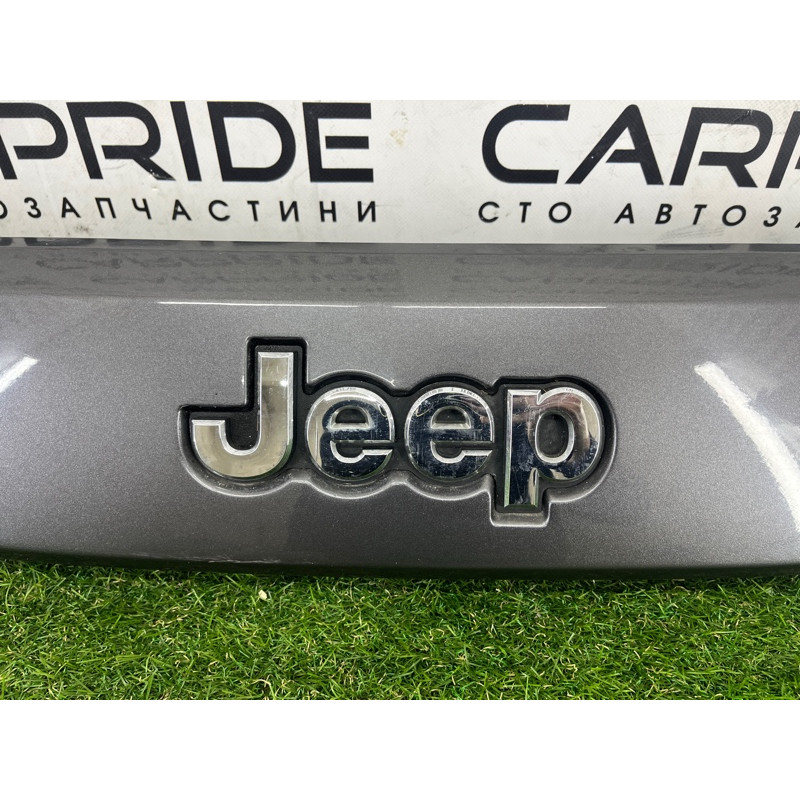 Накладка крышки багажника (кузов и элементы) Jeep Grand Cherokee WK2 2014 3.0 Diesel EXF 5VH07LAUAA
