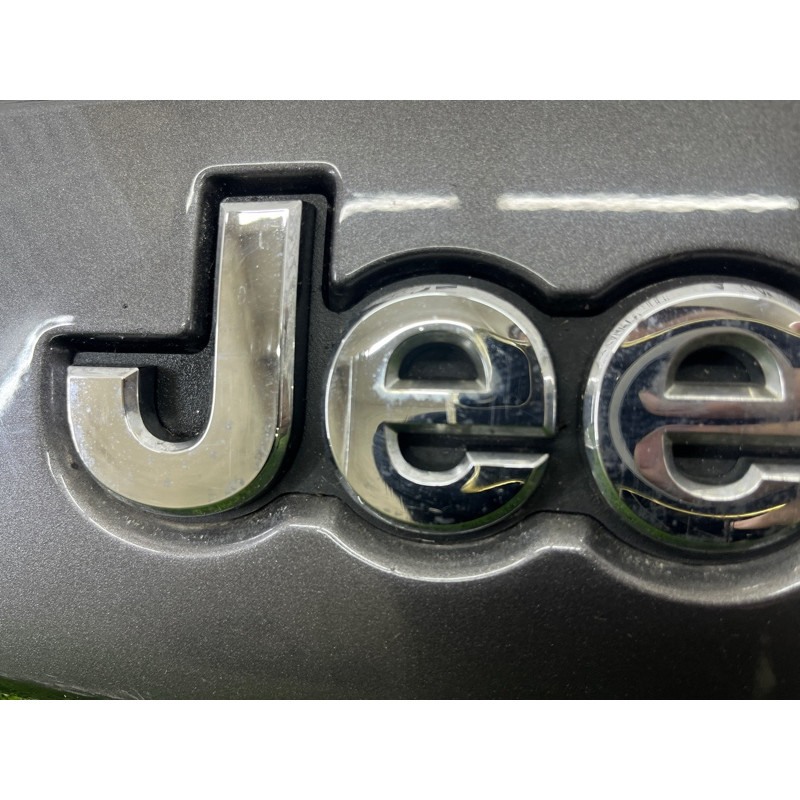 Накладка крышки багажника (кузов и элементы) Jeep Grand Cherokee WK2 2014 3.0 Diesel EXF 5VH07LAUAA