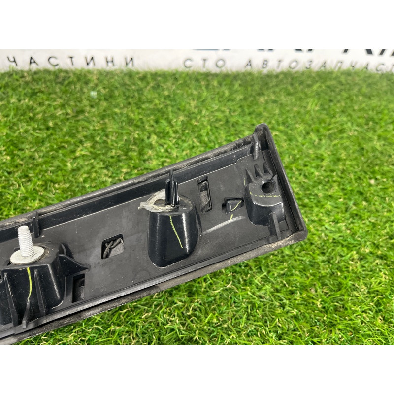 Накладка крышки багажника (кузов и элементы) Jeep Grand Cherokee WK2 2014 3.0 Diesel EXF 5VH07LAUAA