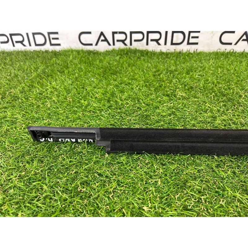 Молдинг стекла (кузов и элементы) Jeep Grand Cherokee WK2 2020 3.6 68257257AE