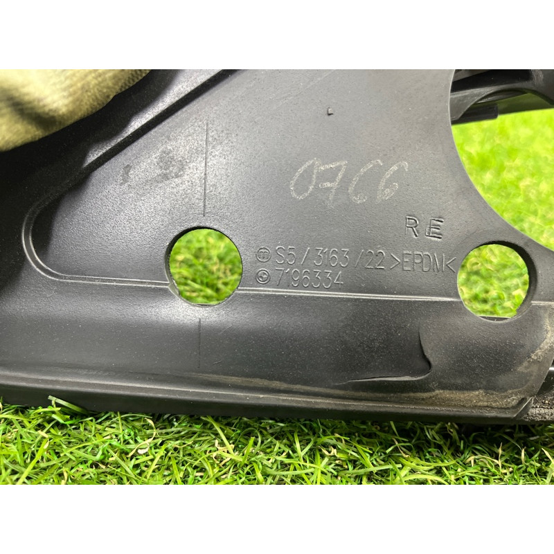 Уплотнитель стекла двери (кузов и элементы) BMW 5-series Gran Turismo F07 2011 3.0 N55B30 51337196334