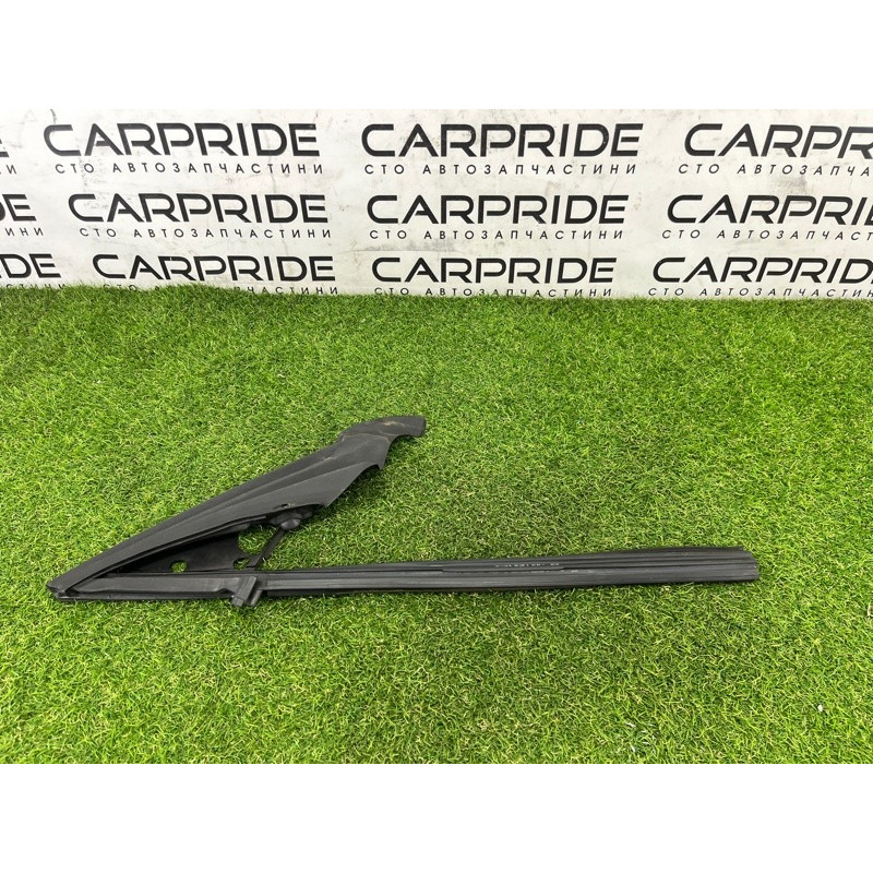 Уплотнитель стекла двери (кузов и элементы) BMW 5-series Gran Turismo F07 2011 3.0 N55B30 51337196333