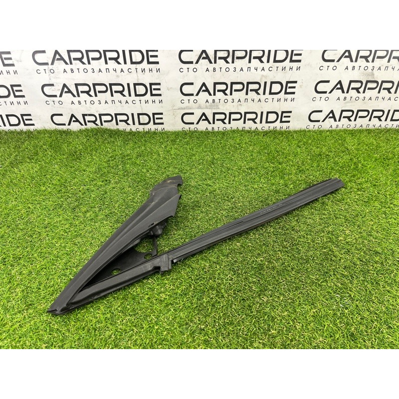 Уплотнитель стекла двери (кузов и элементы) BMW 5-series Gran Turismo F07 2011 3.0 N55B30 51337196333