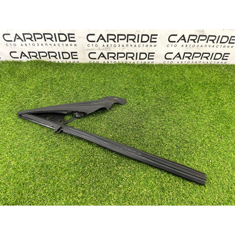 Уплотнитель стекла двери (кузов и элементы) BMW 5-series Gran Turismo F07 2011 3.0 N55B30 51337196333