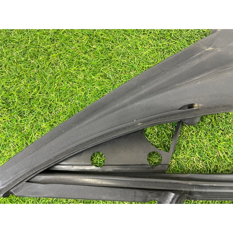 Уплотнитель стекла двери (кузов и элементы) BMW 5-series Gran Turismo F07 2011 3.0 N55B30 51337196333