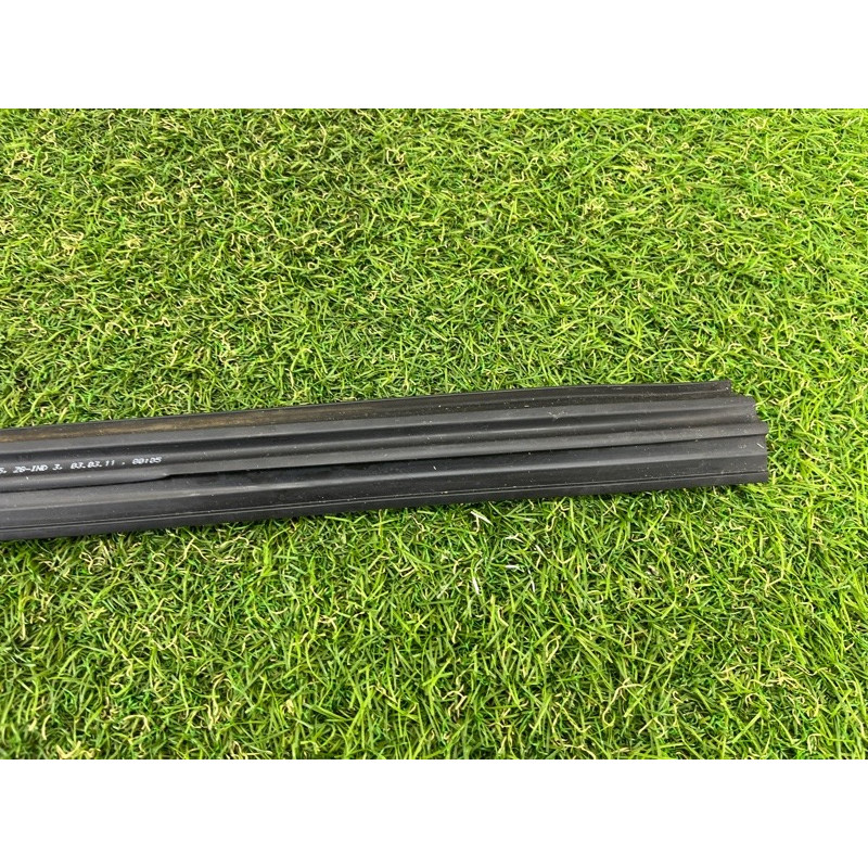 Уплотнитель стекла двери (кузов и элементы) BMW 5-series Gran Turismo F07 2011 3.0 N55B30 51337196333