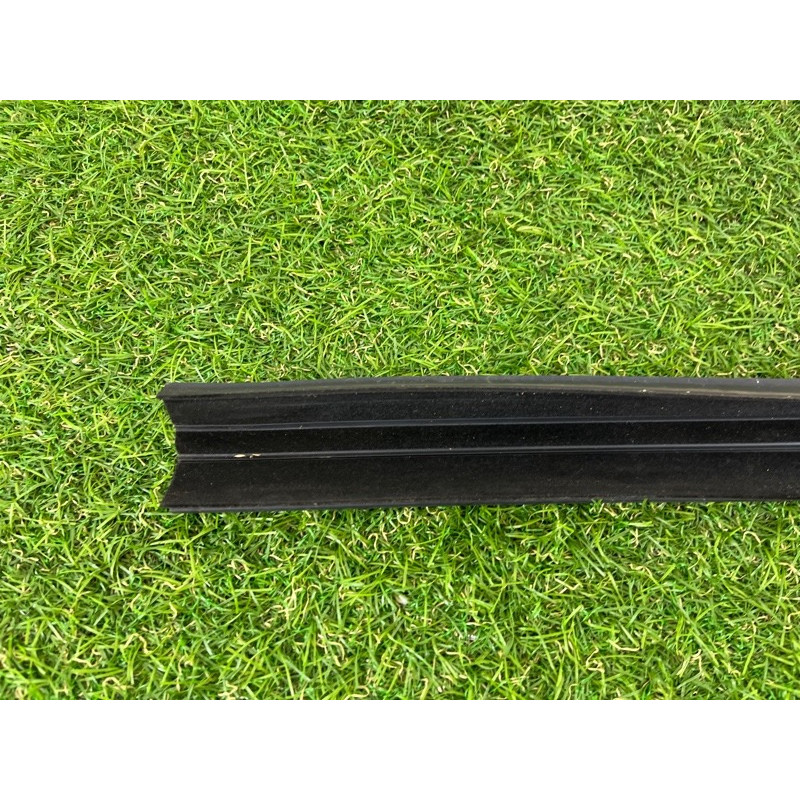 Уплотнитель стекла двери (кузов и элементы) BMW 5-series Gran Turismo F07 2011 3.0 N55B30 51337196333