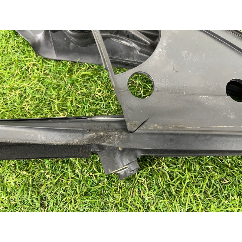 Уплотнитель стекла двери (кузов и элементы) BMW 5-series Gran Turismo F07 2011 3.0 N55B30 51337196333