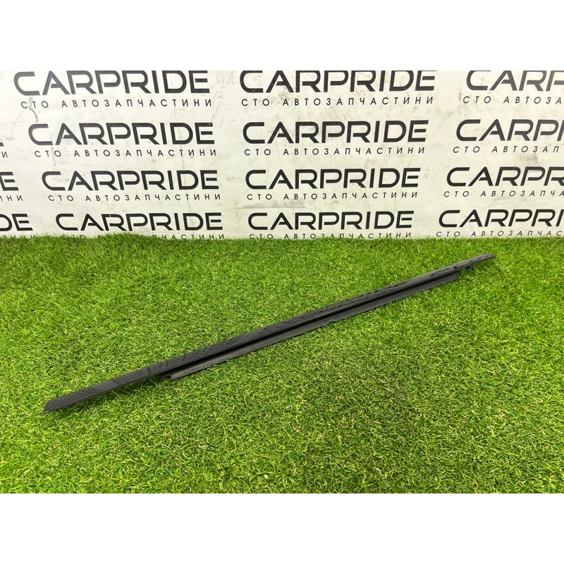 Молдинг стекла (кузов и элементы) Jeep Grand Cherokee WK2 2020 3.6 68257258AE