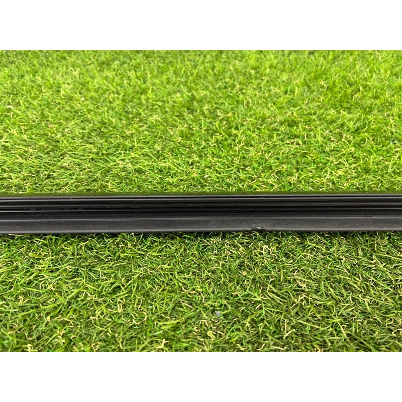 Молдинг стекла (кузов и элементы) Jeep Grand Cherokee WK2 2020 3.6 68257258AE