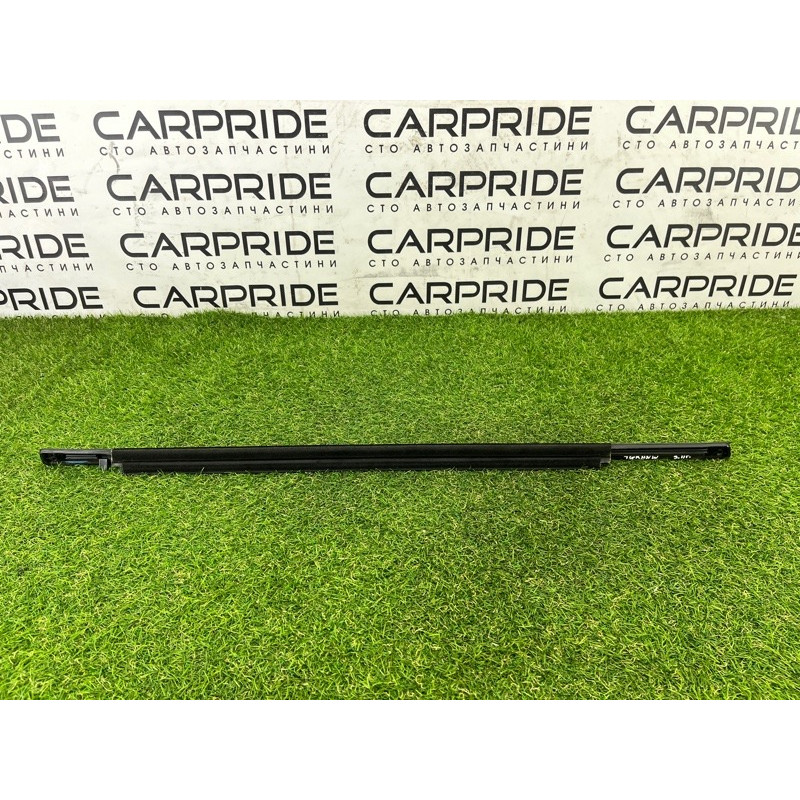 Молдинг стекла (кузов и элементы) Jeep Grand Cherokee WK2 2020 3.6 68257258AE