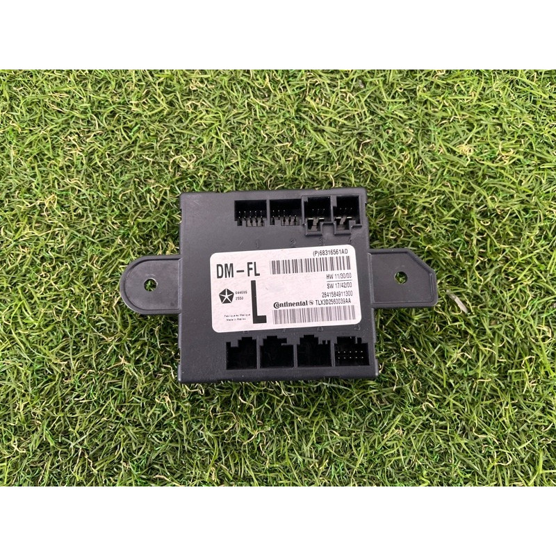 Блок управления дверьми (электрика / блок управления) Jeep Grand Cherokee WK2 2020 3.6 68316561AD