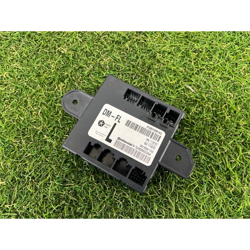 Блок управления дверьми (электрика / блок управления) Jeep Grand Cherokee WK2 2020 3.6 68316561AD