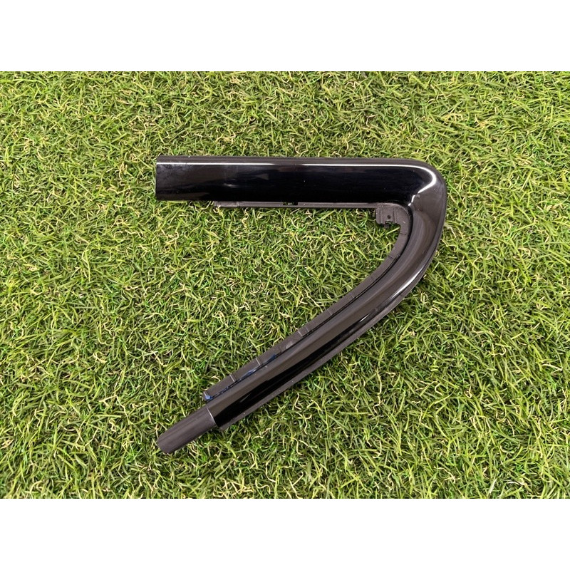 Молдинг двери (уголок) внешний (наружные элементы кузова) Jeep Grand Cherokee WK2 2020 3.6 68257469AB