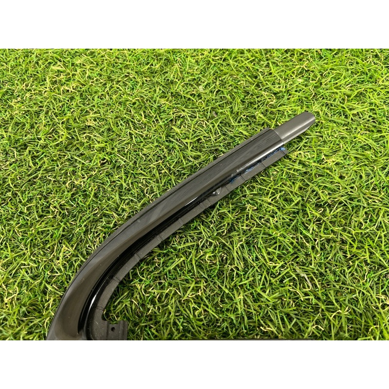 Молдинг двери (уголок) внешний (наружные элементы кузова) Jeep Grand Cherokee WK2 2020 3.6 68257469AB