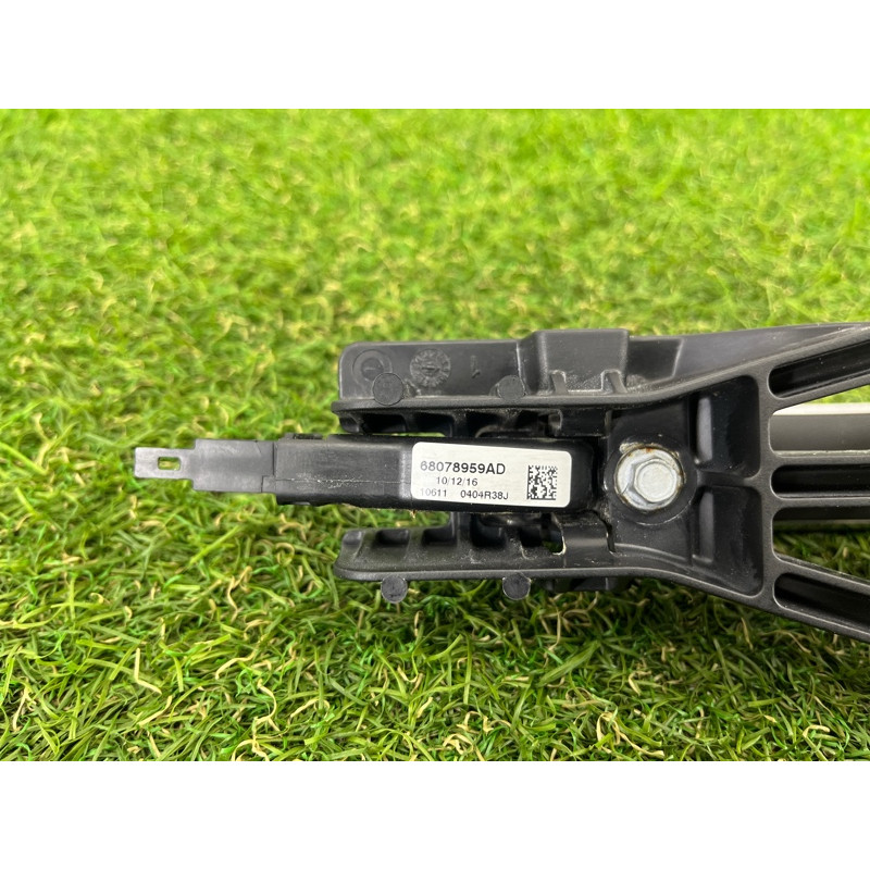 Ручка двери внешняя (кузов и элементы) Jeep Grand Cherokee WK2 2017 68078959AE