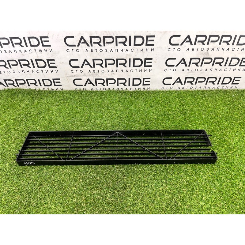 Решетка радиатора (наружные элементы кузова) AUDI Q5 8R 2012 3.2 CALB 8K0820746D