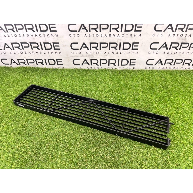 Решетка радиатора (наружные элементы кузова) AUDI Q5 8R 2012 3.2 CALB 8K0820746D