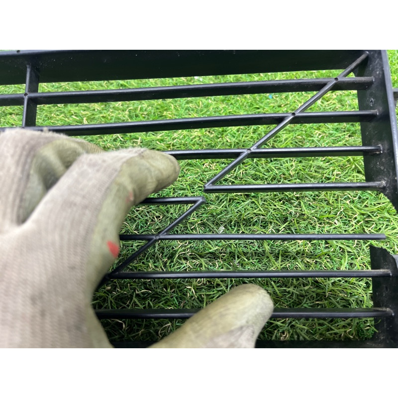 Решетка радиатора (наружные элементы кузова) AUDI Q5 8R 2012 3.2 CALB 8K0820746D