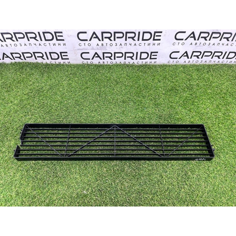 Решетка радиатора (наружные элементы кузова) AUDI Q5 8R 2012 3.2 CALB 8K0820746D