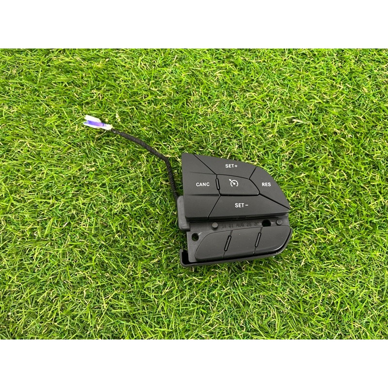 Кнопки руля (электрика / кнопки) Jeep Grand Cherokee WK2 2020 3.6 68321895AA